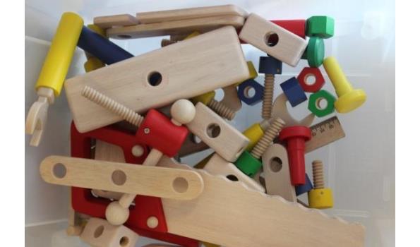 houten speelgoed met toebehoren